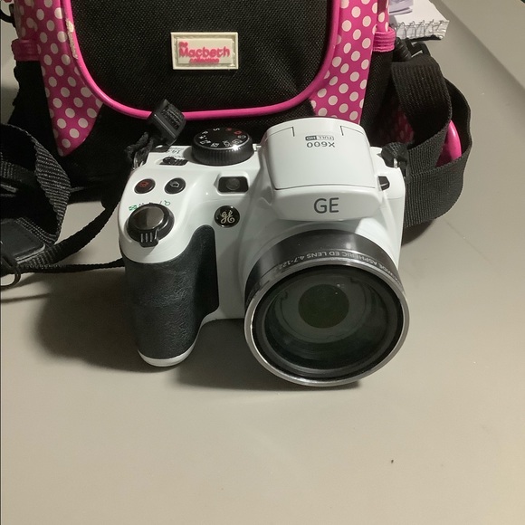 Camera - Picture 2 of 5